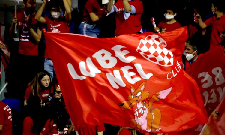 "Lube nel cuore", festa scudetto al Madeira "Lube nel cuore", festa scudetto al Madeira