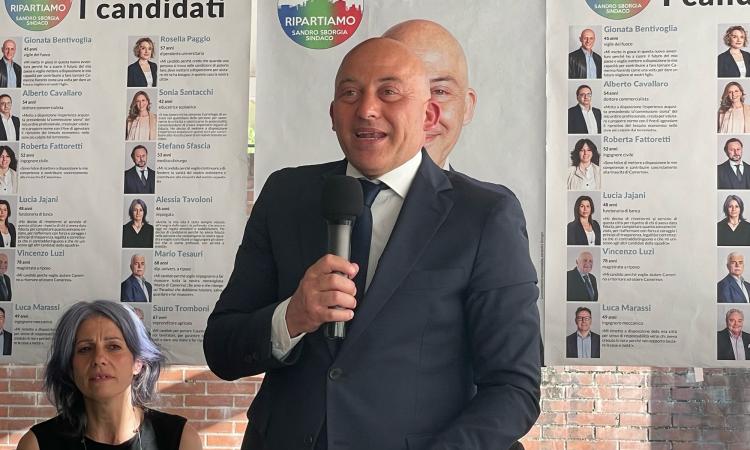 Camerino, presentata la lista a sostegno di Sandro Sborgia: "Siamo persone libere da condizionamenti" Camerino, presentata la lista a sostegno di Sandro Sborgia: "Siamo persone libere da condizionamenti"