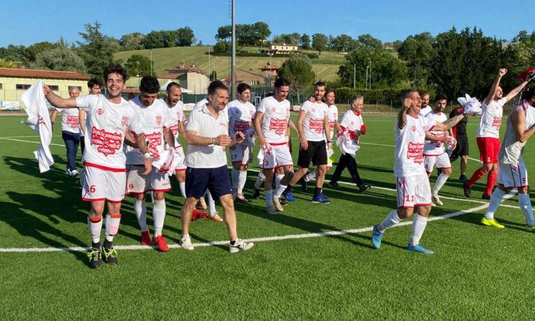 Il Matelica festeggia il salto il Promozione con una giornata d'anticipo: che poker al Villa Musone Il Matelica festeggia il salto il Promozione con una giornata d'anticipo: che poker al Villa Musone
