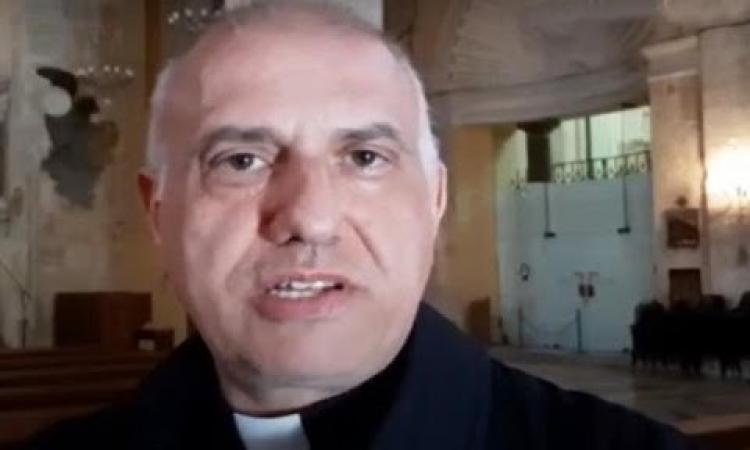Festini a base di sesso e droga: prete indagato anche per possesso di materiale pedopornografico