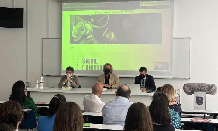 Centodiciassette autori per "Storie e culture dell’alimentazione”: libro presentato all'Unicam Centodiciassette autori per "Storie e culture dell’alimentazione”: libro presentato all'Unicam