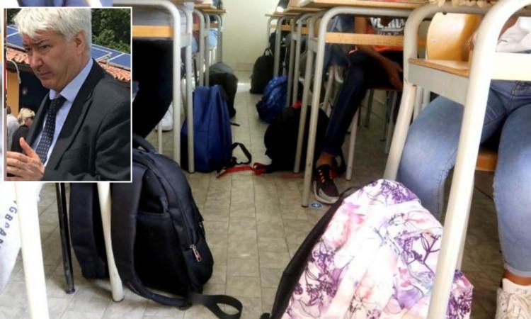 San Ginesio, i genitori contro l'Ufficio Scolastico Regionale: "I nostri figli vittime sacrificali" San Ginesio, i genitori contro l'Ufficio Scolastico Regionale: "I nostri figli vittime sacrificali"