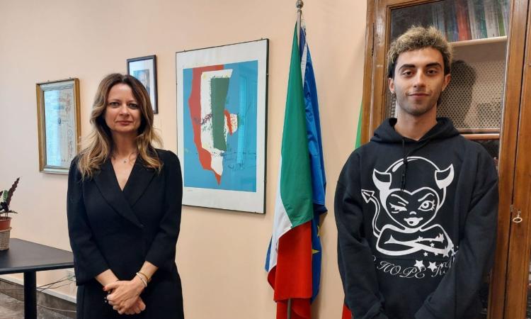 Macerata, "Pagella d'oro": tra i premiati uno studente del "Gentili" Macerata, "Pagella d'oro": tra i premiati uno studente del "Gentili"