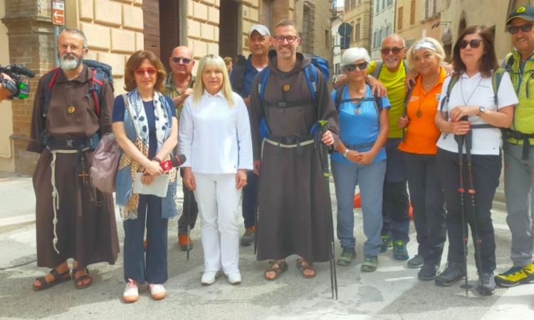 San Severino, le telecamere del Tg2 in città: vetrina tv per il Cammino dei Cappuccini San Severino, le telecamere del Tg2 in città: vetrina tv per il Cammino dei Cappuccini