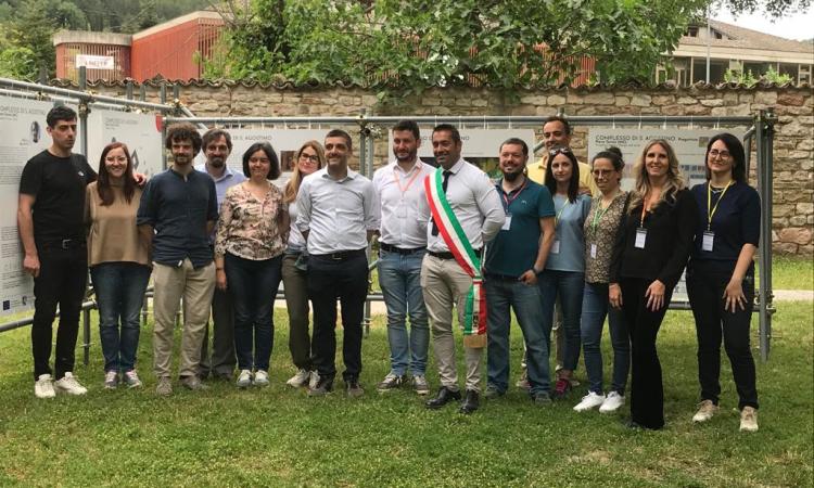 "Cantieri aperti", luci sulla ricostruzione: oltre 400 visitatori a Visso e Pieve Torina "Cantieri aperti", luci sulla ricostruzione: oltre 400 visitatori a Visso e Pieve Torina