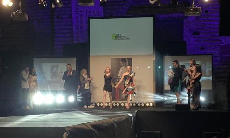 Macerata, torna dopo due anni di Covid la sfilata di moda "Surprise: Underground Fashion Night" Macerata, torna dopo due anni di Covid la sfilata di moda "Surprise: Underground Fashion Night"