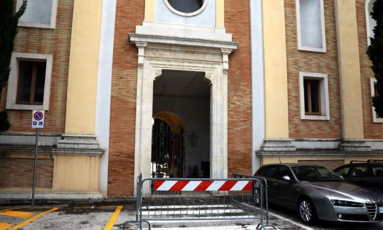 Macerata, giravolta della Giunta: tramonta l'ingresso dei privati nella gestione del cimitero Macerata, giravolta della Giunta: tramonta l'ingresso dei privati nella gestione del cimitero
