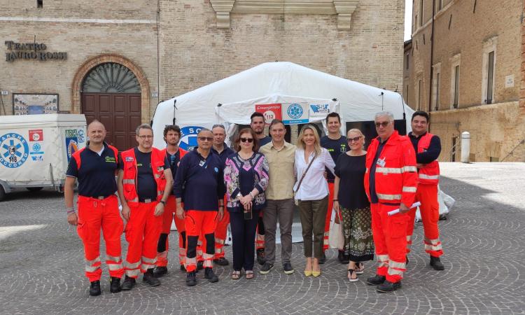 Macerata, i primi 30 anni del 118. Zamponi: “Sempre in prima linea, ma servono i medici” (FOTO) Macerata, i primi 30 anni del 118. Zamponi: “Sempre in prima linea, ma servono i medici” (FOTO)