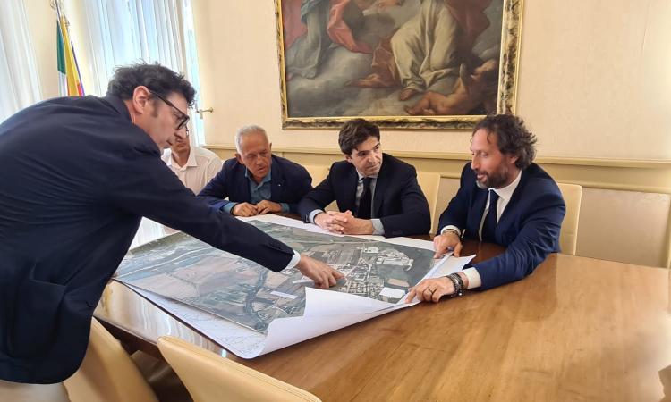 Civitanova, si cercano soluzioni per snellire il traffico: ok all'ipotesi di prolungamento via Einaudi