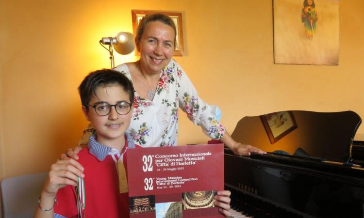 Macerata, secondo successo internazionale per Lorenzo: virtuoso del pianoforte a 13 anni