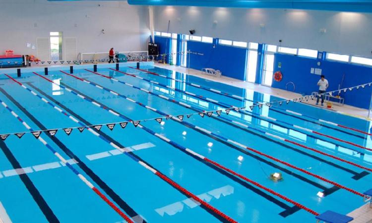 Tolentino, il caro energia colpisce la piscina comunale: la Giunta Pezzanesi stanzia 4mila euro