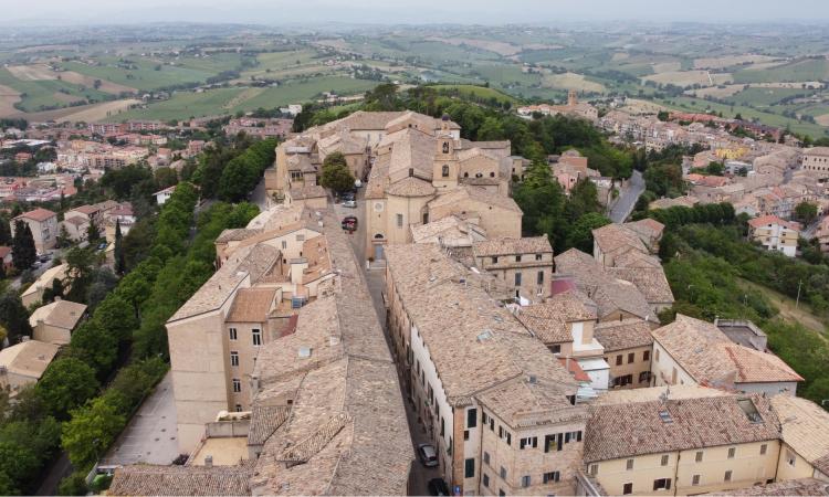 Recanati: alla scoperta del territorio e dei suoi personaggi con ''Recanati insolita''
