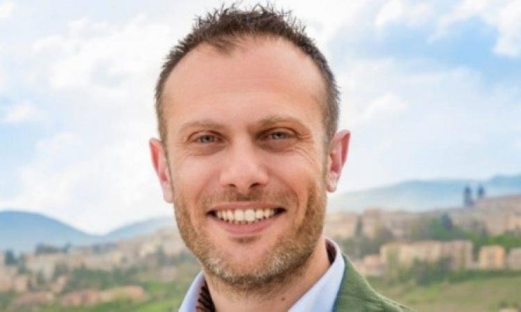 Elezioni Camerino, vittoria Lucarelli. "Subito al lavoro. Un pensiero a Samuele" Elezioni Camerino, vittoria Lucarelli. "Subito al lavoro. Un pensiero a Samuele"
