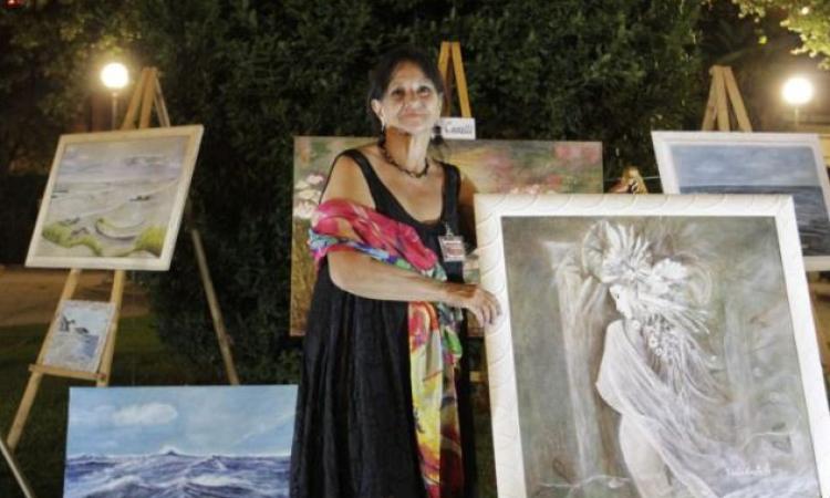 Civitanova, al Lido Cluana un'estate nel segno dell'arte: in mostra le opere di Daria Castelli Civitanova, al Lido Cluana un'estate nel segno dell'arte: in mostra le opere di Daria Castelli