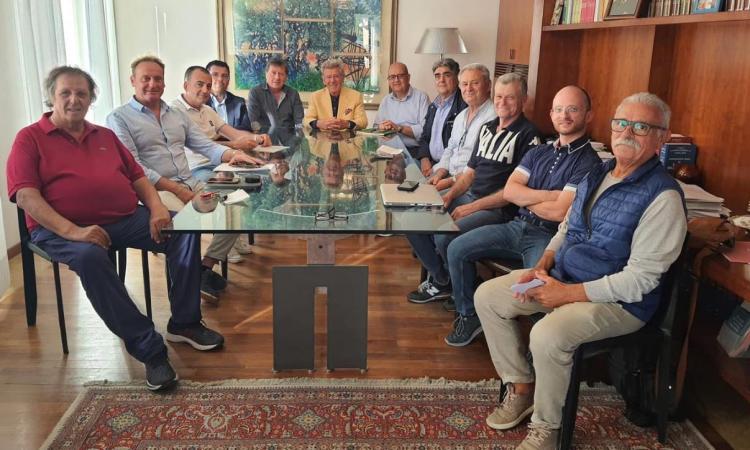 Recanatese con vista Serie C, si riunisce il CdA: "Adeguamento stadio? Compiuto percorso serio" Recanatese con vista Serie C, si riunisce il CdA: "Adeguamento stadio? Compiuto percorso serio"