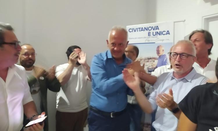 Civitanova, Ciarapica si riconferma sindaco. Vantaggio di mille voti su Paglialunga (FOTO e VIDEO) Civitanova, Ciarapica si riconferma sindaco. Vantaggio di mille voti su Paglialunga (FOTO e VIDEO)