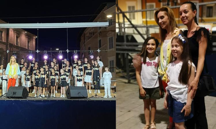 San Severino Marche, successo per il Piccolo Coro dell'Antoniano in Piazza del Popolo San Severino Marche, successo per il Piccolo Coro dell'Antoniano in Piazza del Popolo