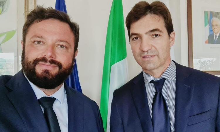 Caro carburante pesca, Acquaroli e Carloni: "Aiuti calibrati alla stazza". Domande aperte sino a fine luglio Caro carburante pesca, Acquaroli e Carloni: "Aiuti calibrati alla stazza". Domande aperte sino a fine luglio