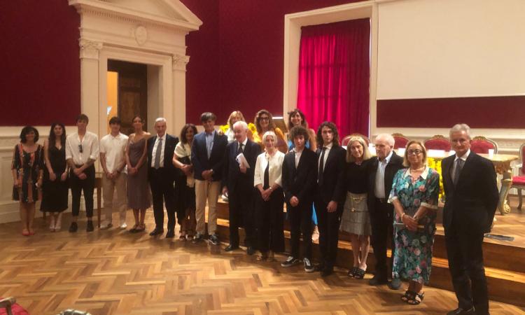 Recanati, celebrazioni leopardiane senza ginestra per la siccità: premio speciale per Franco Foschi Recanati, celebrazioni leopardiane senza ginestra per la siccità: premio speciale per Franco Foschi