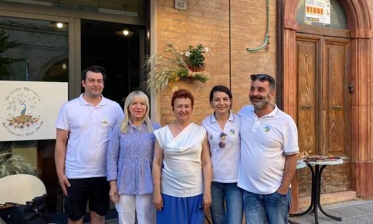 San Severino,"Le api e i cinque sensi": presentato il libro di Elena Angelucci San Severino,"Le api e i cinque sensi": presentato il libro di Elena Angelucci