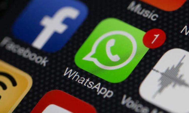Minore che utilizza whatsapp: dovere di vigilanza e controllo da parte del genitore Minore che utilizza whatsapp: dovere di vigilanza e controllo da parte del genitore
