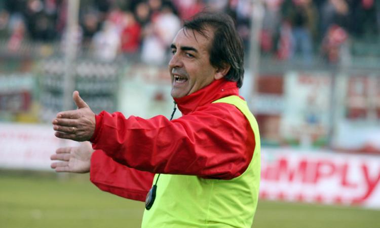 Mister Di Fabio torna sulla panchina della Maceratese: ai saluti Sauro Trillini Mister Di Fabio torna sulla panchina della Maceratese: ai saluti Sauro Trillini