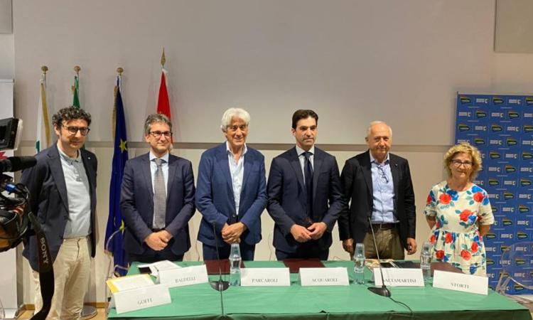 Firmato l'accordo per la costruzione del nuovo ospedale di Macerata: "Inizio lavori previsto per il 2025" Firmato l'accordo per la costruzione del nuovo ospedale di Macerata: "Inizio lavori previsto per il 2025"