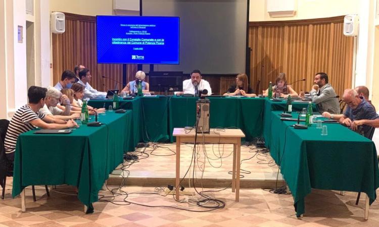 Nuovo elettrodotto, un cavo interrato da Chiarino a Porto Potenza: accordo Comune-Terna Nuovo elettrodotto, un cavo interrato da Chiarino a Porto Potenza: accordo Comune-Terna