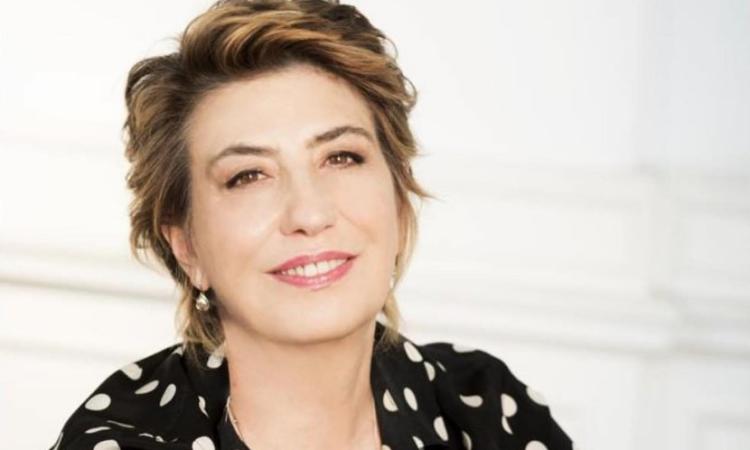 Porto Recanati, Serena Dandini ospite di 'Non a voce sola' per parlare di femminicidio Porto Recanati, Serena Dandini ospite di 'Non a voce sola' per parlare di femminicidio