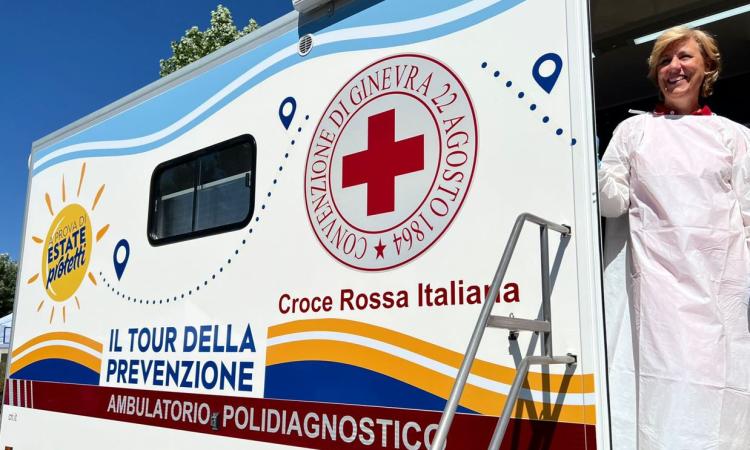 Porto Recanati, screening della pelle gratuiti sul lungomare grazie a Croce Rossa Italiana