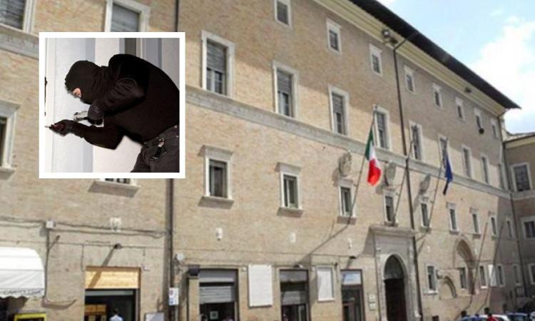 Come prevenire i reati predatori in periodo di vacanze: i consigli della Polizia di Stato