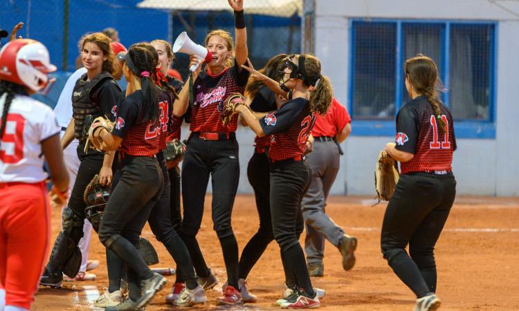 Macerata Softball da sogno: chiuso il campionato al primo posto Macerata Softball da sogno: chiuso il campionato al primo posto