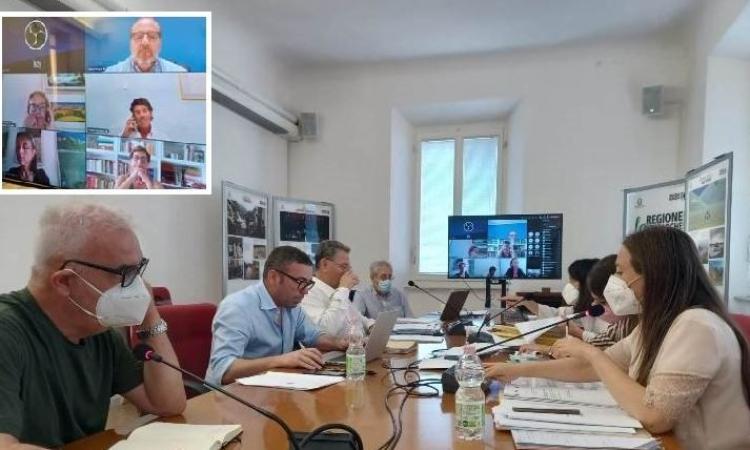 Marche, la Commissione Sanità approva la riorganizzazione del servizio sanitario regionale Marche, la Commissione Sanità approva la riorganizzazione del servizio sanitario regionale