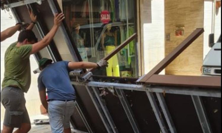 Tolentino, Via Pace e l'ultima pedana rimasta: il Comune alla ricerca di locali interessati