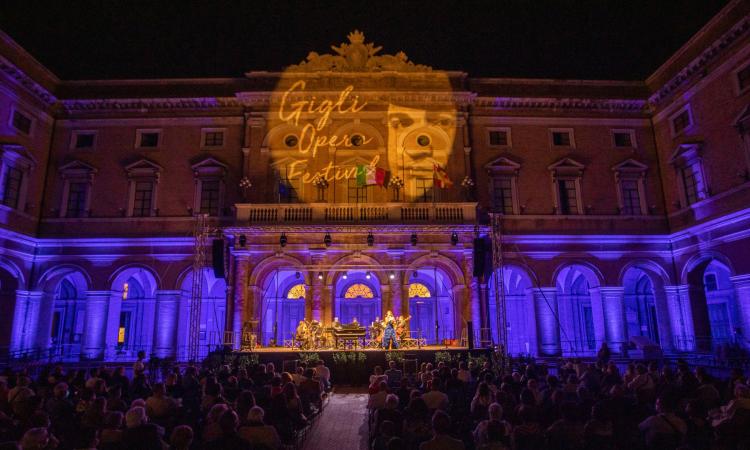 Recanati, il Gigli Opera Festival 2022 si apre con la Tosca: ingresso libero in piazza Leopardi