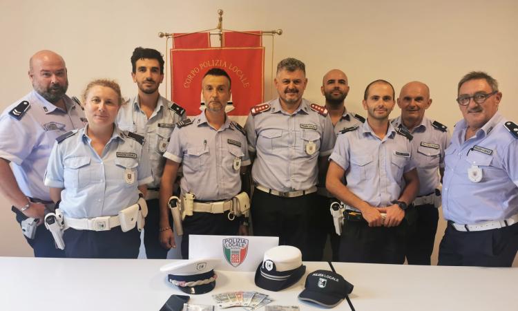 Macerata, sorpreso a spacciare eroina, ingerisce 15 ovuli: 25enne arrestato dalla Polizia Locale
