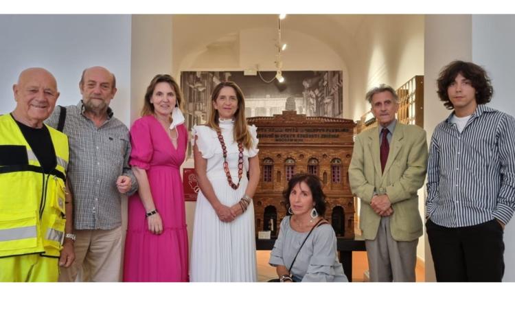 Macerata, donato al comune il modellino in legno dello Sferisterio appartenuto a Giuseppe Molini