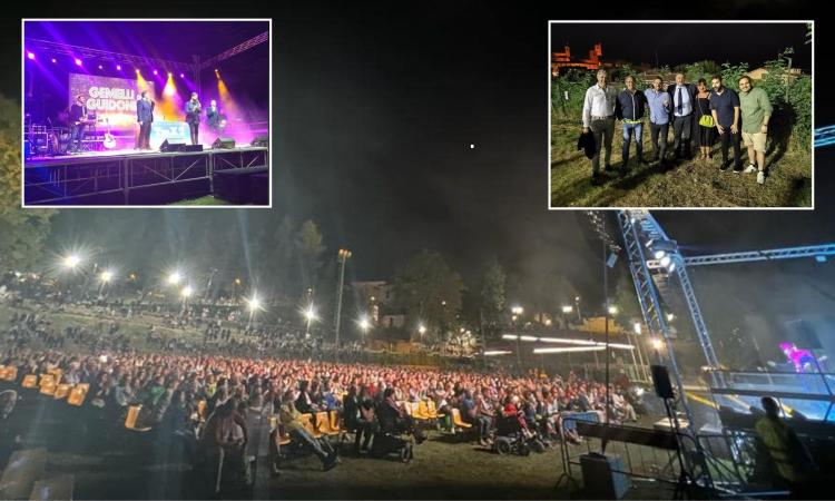 I Gemelli di Guidonia conquistano Sarnano: almeno tremila le persone presenti I Gemelli di Guidonia conquistano Sarnano: almeno tremila le persone presenti