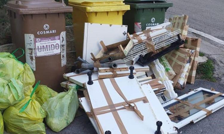 San Severino, due nuovi punti luce a Frustellano contro l'abbandono dei rifiuti e per la sicurezza stradale San Severino, due nuovi punti luce a Frustellano contro l'abbandono dei rifiuti e per la sicurezza stradale