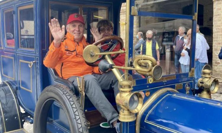 Le auto d'epoca sfilano a Macerata: come cambia la viabilità il 26 e 27 agosto Le auto d'epoca sfilano a Macerata: come cambia la viabilità il 26 e 27 agosto