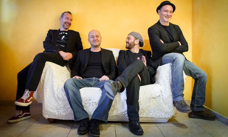 Civitanova, doppio appuntamento con la kermesse VitaVita: tributi a Charles Mingus e Pino Daniele Civitanova, doppio appuntamento con la kermesse VitaVita: tributi a Charles Mingus e Pino Daniele