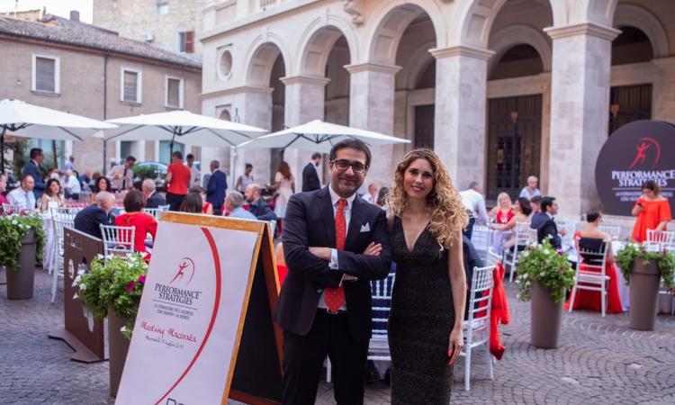 Macerata, nuova sede in centro storico per Roi Group: taglio del nastro e incontro pubblico Macerata, nuova sede in centro storico per Roi Group: taglio del nastro e incontro pubblico
