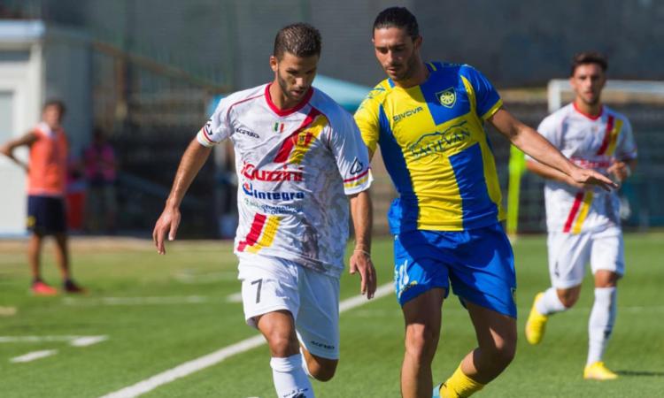 Serie C, la Recanatese si schianta a Carrara: tripletta di Capello nel primo tempo Serie C, la Recanatese si schianta a Carrara: tripletta di Capello nel primo tempo