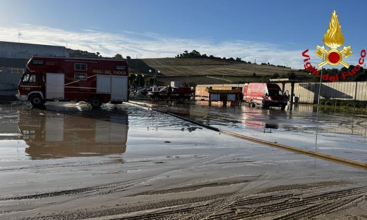 Alluvione, Marche in ginocchio ma c'è nuova allerta meteo: sabato con temporali e rischio mareggiate