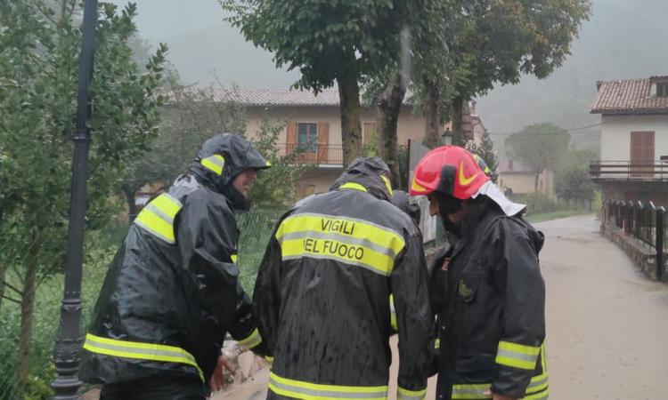 Alluvione Marche, sale a 11 il numero delle vittime: 2 i dispersi, tra cui bimbo di 8 anni Alluvione Marche, sale a 11 il numero delle vittime: 2 i dispersi, tra cui bimbo di 8 anni