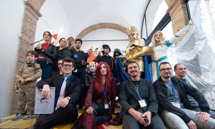 Sarnano Comix, tutto pronto per la seconda edizione: torna la fiera del fumetto nel borgo medievale Sarnano Comix, tutto pronto per la seconda edizione: torna la fiera del fumetto nel borgo medievale