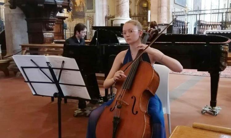 Al Politeama Erminia Di Meo e Michelangelo Carbonara: concerto sulle note di Chopin, Brahms e Popper