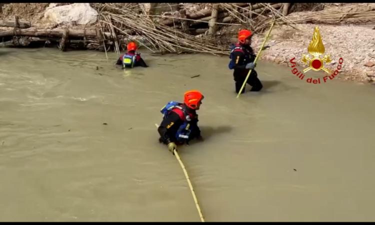 Alluvione Marche, proseguono senza sosta le ricerche dei dispersi: verifiche prima di altre piogge