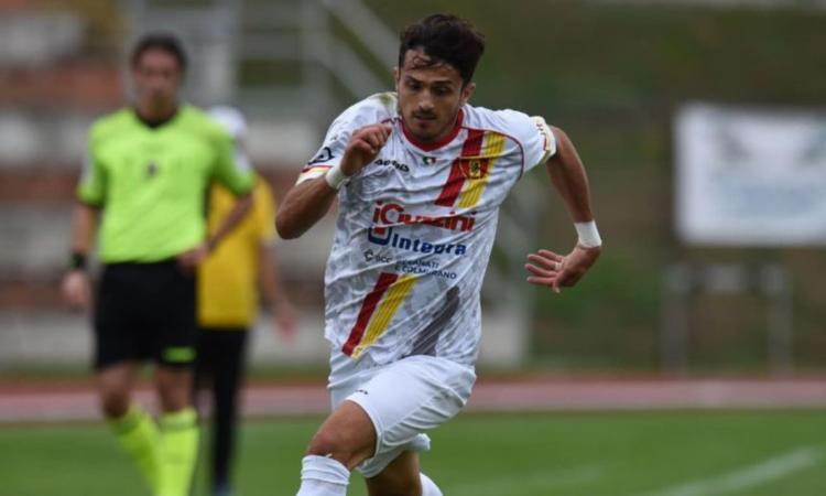 Recanatese, la Torres espugna l'Helvia Recina 2-0: non basta la grinta della ripresa Recanatese, la Torres espugna l'Helvia Recina 2-0: non basta la grinta della ripresa