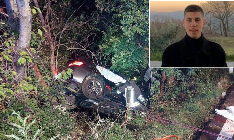 San Ginesio, auto si schianta contro un albero nella notte: muore 21enne, gravi altri tre giovani